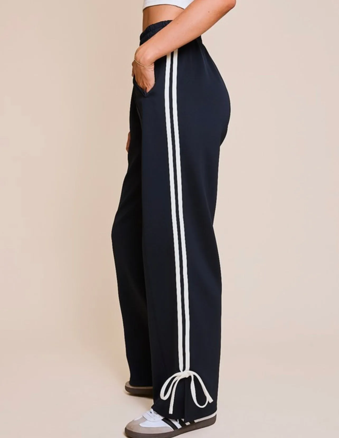 Bow Sweats