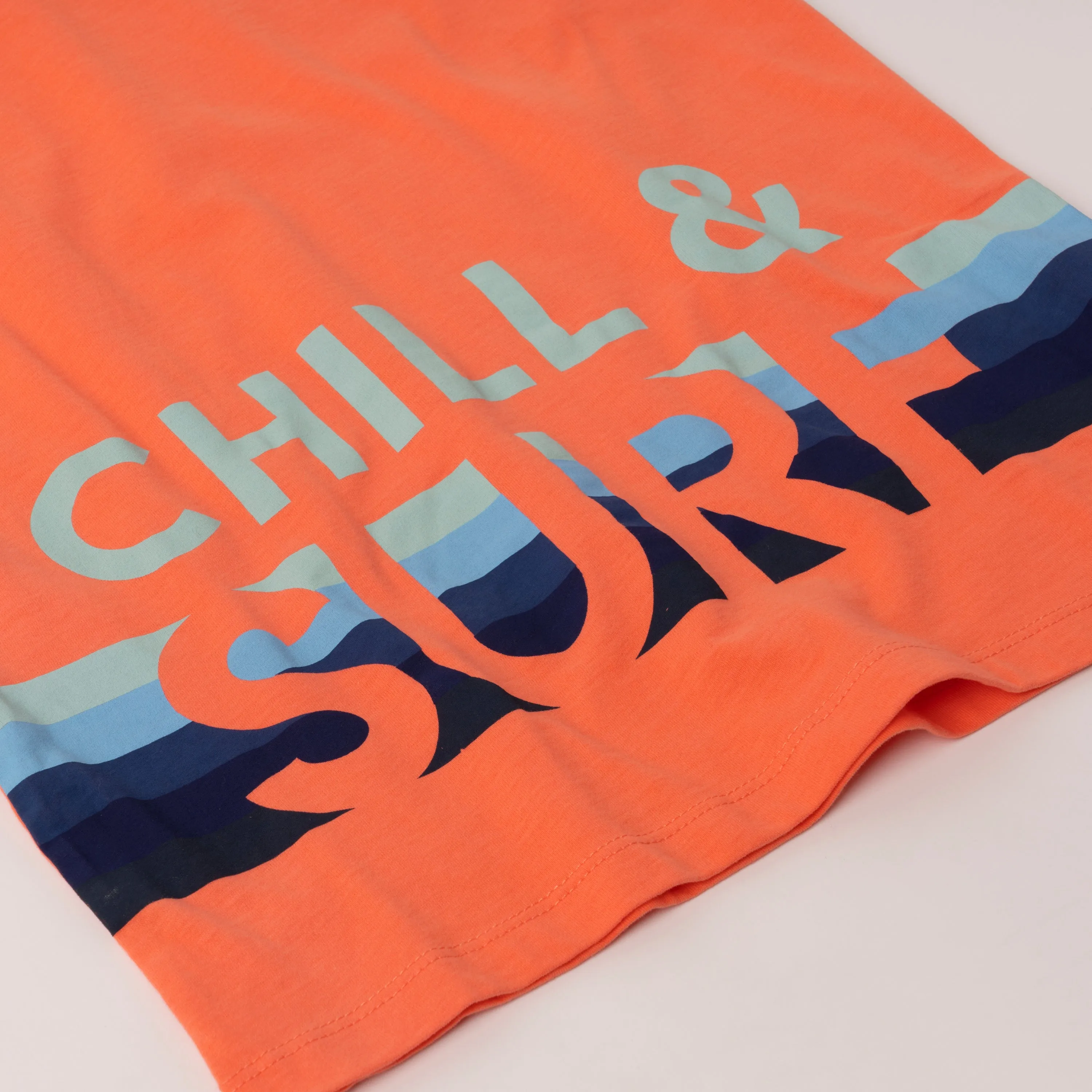 Chill & Surf Tee